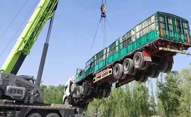 木兰道路脱困救援案例